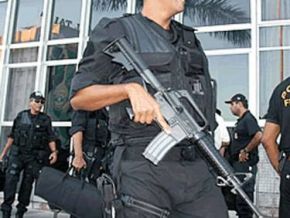 Polícia prende 4 pessoas por clonagem de cartões