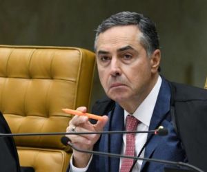 Covid: Barroso será relator da ação de Bolsonaro contra decretos estaduais que impõem restrições