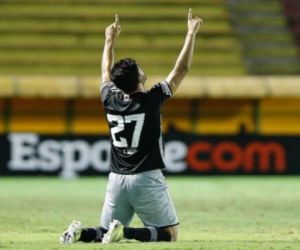Em noite de Tiago Reis, Vasco domina e vence o Bangu pelo Carioca