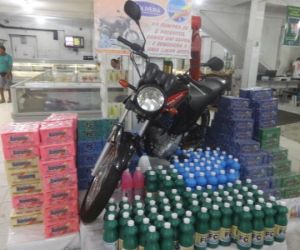 Teresina Supermercado realizou sorteio de uma moto Factor 0 km