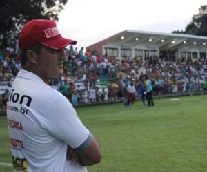 Moroni será o técnico do Barras no Piauiense 2015