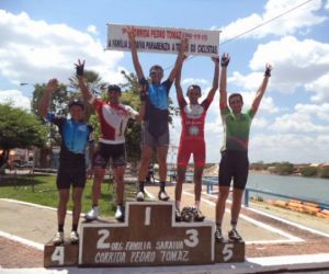 Realizada em Floriano a IX Corrida Ciclística Pedro Tomaz