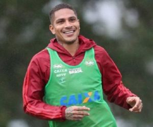 Em seu último dia no Fla, Guerrero não treina e se despede dos companheiros