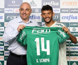 Gustavo Scarpa é apresentado pelo Palmeiras