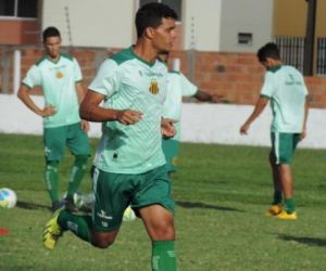 Parça de ex-Bota e Fla, Geraldo revela laço com pai: "Minha maior inspiração"