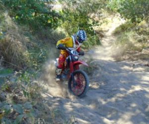 Motociclistas que disputarão Enduro dos Fortes participam de treino em Floriano