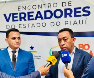 Joel Rodrigues participa da abertura do Encontro de Vereadores do Piauí