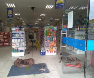 Bandidos tentam arrombar caixa eletrônico em farmácia na Avenida Barão de Gurguéia