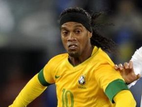 Mano Menezes: 'Ronaldinho esteve abaixo do que é o Ronaldinho'