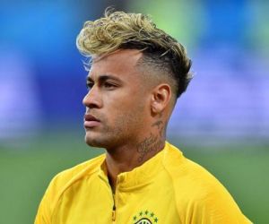 Neymar supera Romário e se torna quarto maior artilheiro da seleção