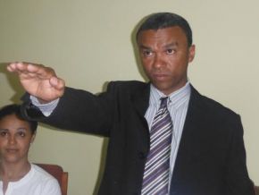 Serginho Moto-táxi é diplomado na Câmara Municipal