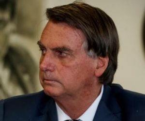Bolsonaro assina decreto que oficializa desbloqueio do Orçamento de 2021