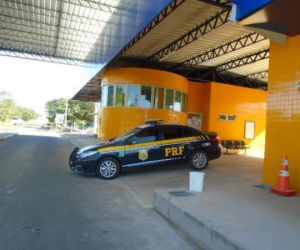 PRF recupera veículo que havia sido tomado de assalto em Floriano