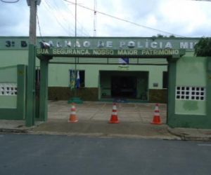 Polícia prende homens com drogas e moto clonada em Floriano
