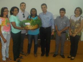 Prefeitura realiza entrega de primeiros produtos do Programa Compra Direta