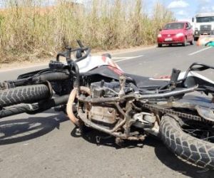 Jovem morre atropelado por carreta após cair de moto na BR-316 em Teresina