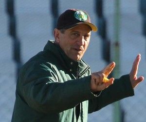 Técnico do Ypiranga-RS reverencia força da torcida do Galo: Apaixonada