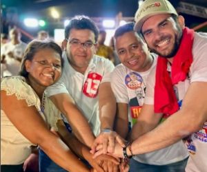 Multidão marca presença em comício da Coligação "Floriano é do Amor e da Esperança"