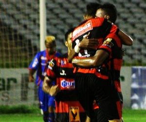 Fla-PI bate Piauí e vai secar rivais para ir à semifinal