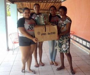 Alunos da Unidade Escolar Bucar Neto realizam ação social na Casa Dorca