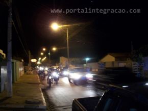 Eleitores fazem carreata pelas ruas de Oeiras após cassação do prefeito B.Sá pelo TRE.