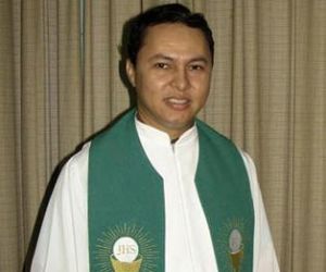 Encapuzados, assaltantes espancam padre dentro de casa paroquial no Piauí