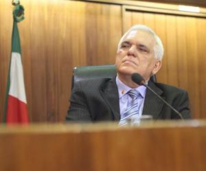 Themístocles Filho apresenta voto de pesar pelo falecimento de Eurípedes Aguiar
