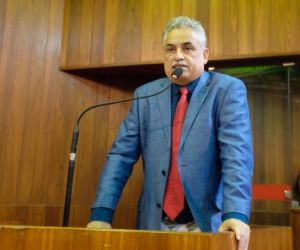 Robert denuncia problemas com projeto do governo