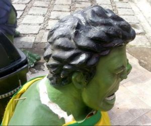 Sobrou para o Hulk: bonecão é danificado e sai de cena na Granja