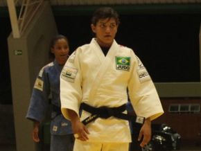 Na França, Sarah Menezes busca medalha e adaptação às novas regras