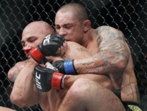 Thiago Silva perde vitória e é suspenso por um ano do UFC