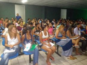 UESPI sediou 2º Encontro Interdisciplinar de debate sobre a drogadição em Floriano