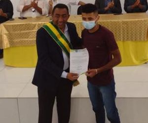 Avançar Floriano: Prefeito Joel Rodrigues dá posse aos aprovados em concurso público