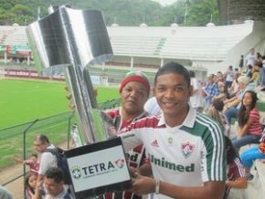 Com direito a taça improvisada, Flu finaliza preparação de olho no Verdão