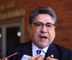 MDB cobra do governador apoio à reeleição de Themístocles na presidência
