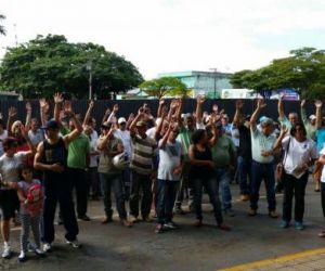 Governo deixa servidores da saúde de fora de reajuste e sindicato reage