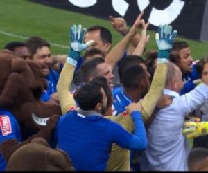 Camisa 30 chama a responsa para si e diz: "Mano já sabe que pode jogar no Thiago"