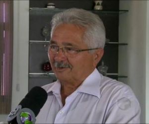 Na disputa pelo governo, Elmano defende valorização do magistério
