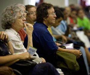 Auxílio para idoso poderia subir para R$ 520 sem prejudicar contas