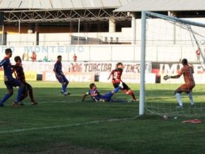Em jogo de chances perdidas, Fla-PI e Piauí não saem do 0 a 0