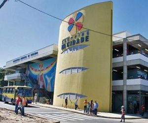 Dupla armada rende vigilantes e rouba Correios do Shopping da Cidade