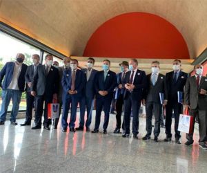 Governadores querem ajuda humanitária e vão à ONU pedir vacinas contra a covid