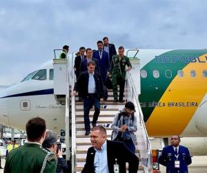 "Ferida irá cicatrizar", diz Bolsonaro ao chegar ao Japão