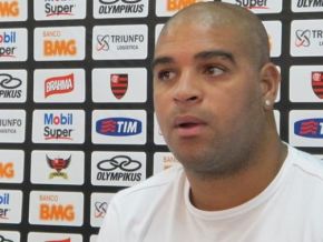 Adriano diz que não vai parar e planeja 2013: 'Espero voltar ao Fla'