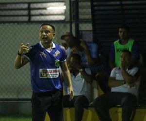 Kobayashi ironiza Viola após ser xingado: "Ele mostra o tipo de atleta que é"