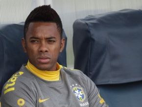 Preterido contra o Paraguai, Robinho tem silêncio compreendido por Mano