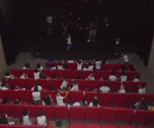 Teatro Maria Bonita recebe o espetáculo Palha Assada