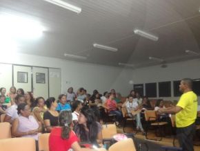 Ano letivo de 2014 pode começar com greve de professores em Floriano