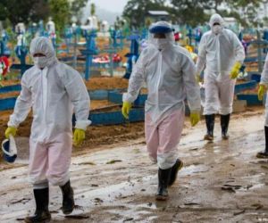 Brasil registra 2.468 mortes por Covid-19 em 24h e ultrapassa 490 mil
