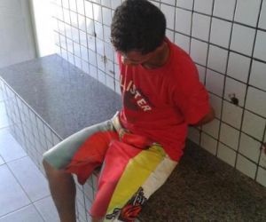 Homem faz mulher e cinco crianças reféns dentro de casa em Teresina
